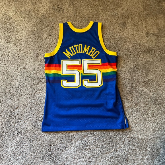 Dikembe Mutombo Jersey - Picture 3 of 8